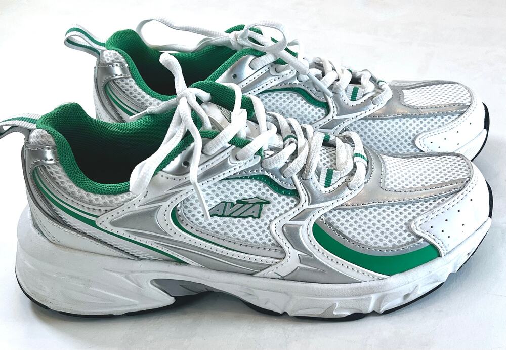 Avia Women's 5000 Performance Sneakers - Size 7.5 - preowned